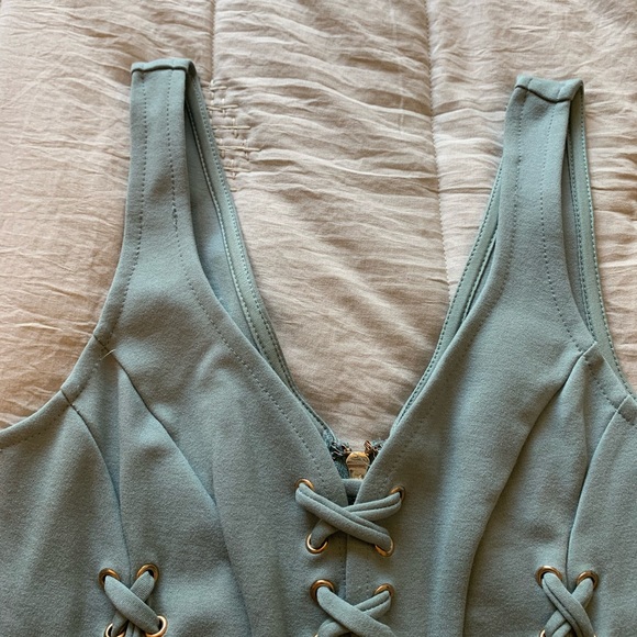 Mint green form fitting mini dress - Picture 4 of 6